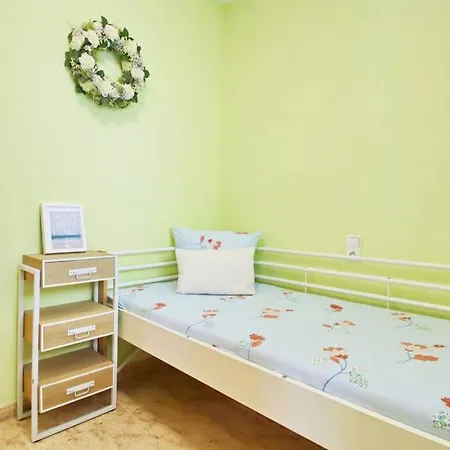 San Pascual Apartment *